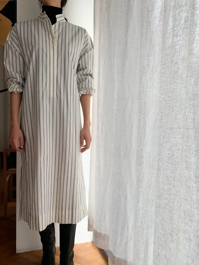 (구해요) Urbanic Lake Shirt One-piece